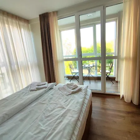 In Chantrer With Garage Apartment